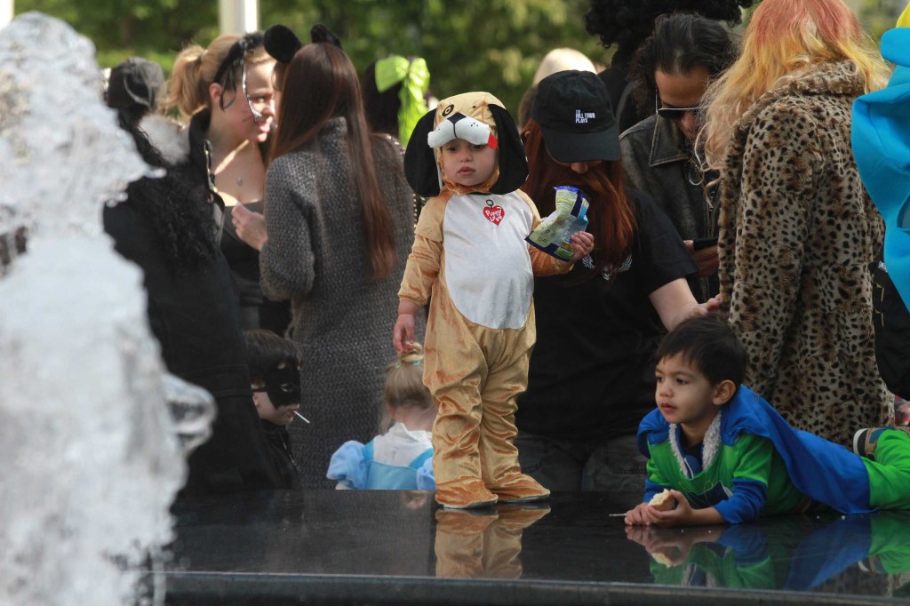 Cierre de calles por desfiles de Halloween en NYC (fotos)