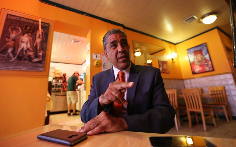 Adriano Espaillat, Candidato democrata para congresista para reemplazar al Rep. Charles Rangel, quien este año se esta retirando. Photo Credito Mariela Lombard/El Diario NY.