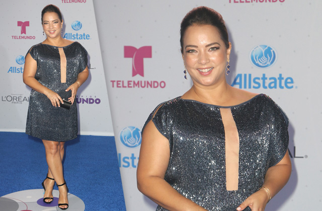 MEJOR: La presentadora Adamari López lució un atuendo muy brilloso para la gala de Telemundo.
