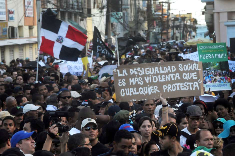 Los dominicanos demandan al reelegido presidente Danilo Medina, frene el alto índice de inseguridad entre la población. 