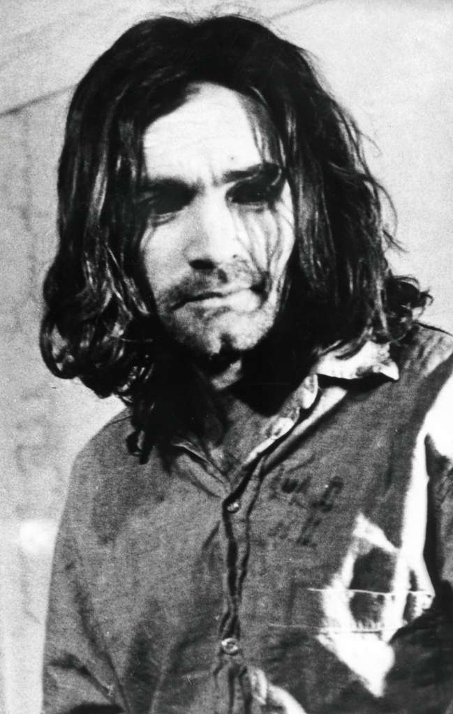 El asesino en serie Charles Manson ingresó hoy enfermo de gravedad a un hospital del estado de California, donde cumple cadena perpetua por sus crímenes, según informó hoy Los Angeles Times. Imagen de Manson de enero de 1971. EFE