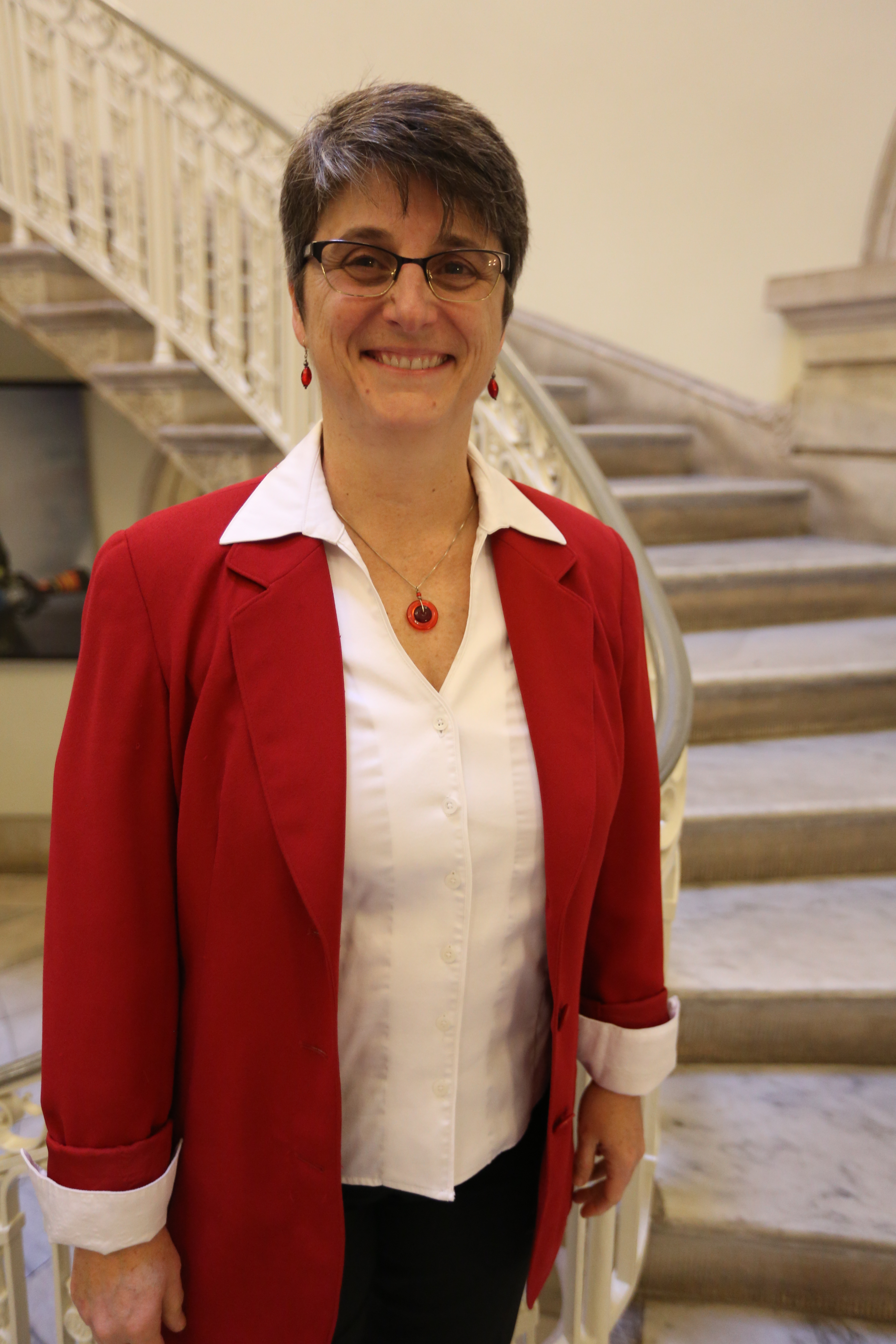 Ana Bermudez, Comisionada del Departamento de Probatoria. Mujeres en City Hall.