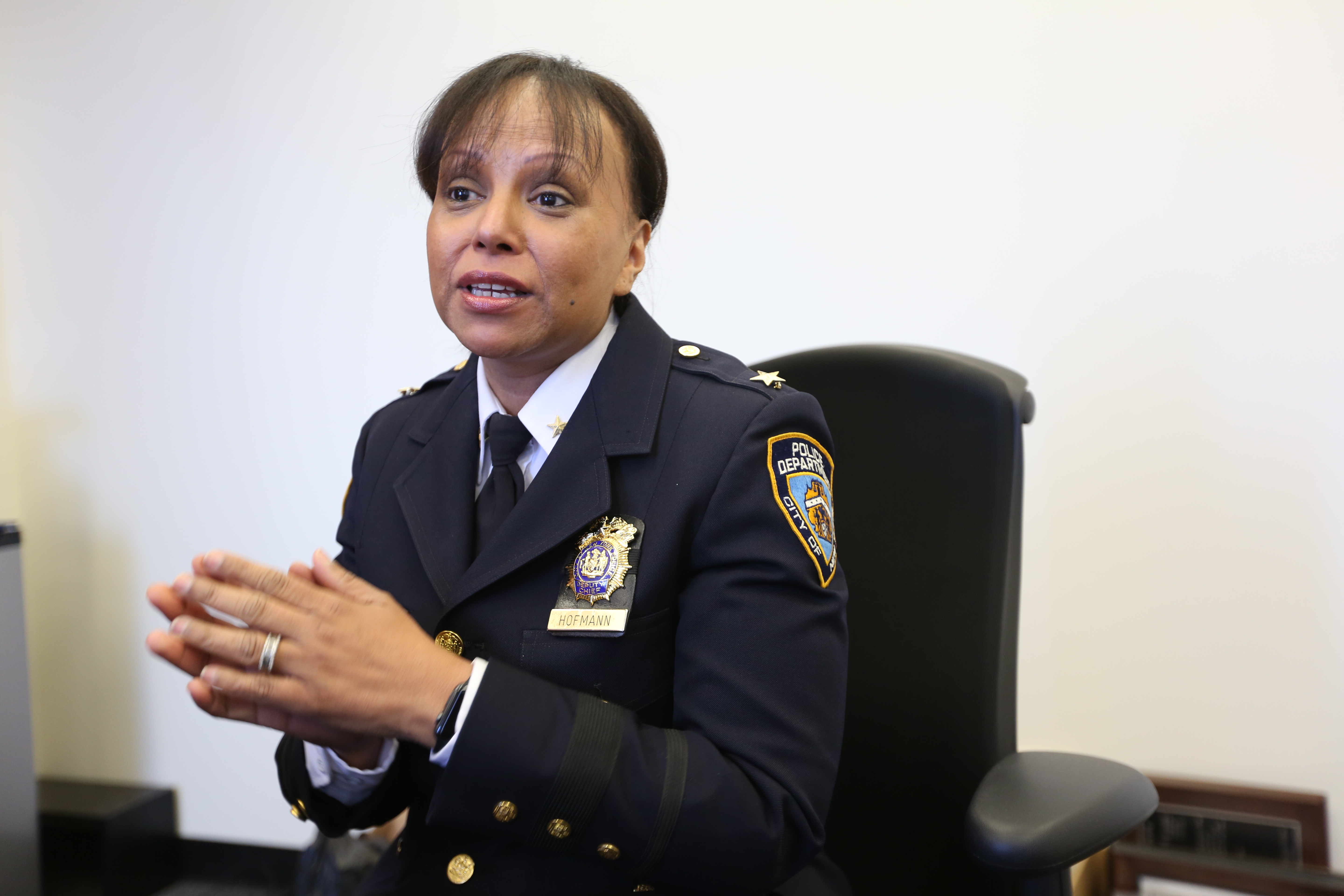 Nilda Hofmann, Sub Jefa de Gestion de Riesgos del NYPD. Mujeres en el NYPD.