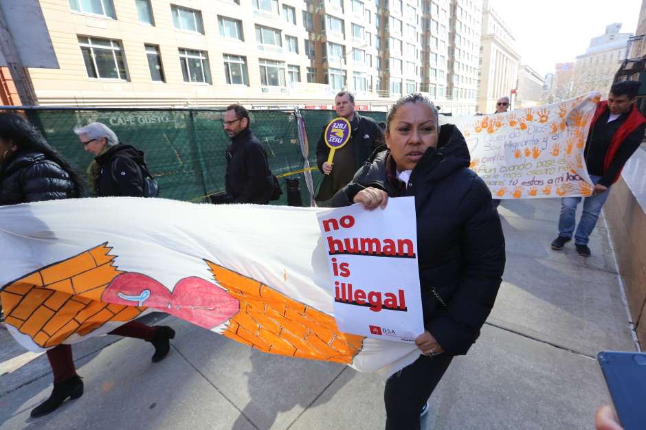 Ricarda Madrid. Rally para la Solidaridad en contra a la deportacion de inmigrantes en frente del 26 de Federal Plaza.