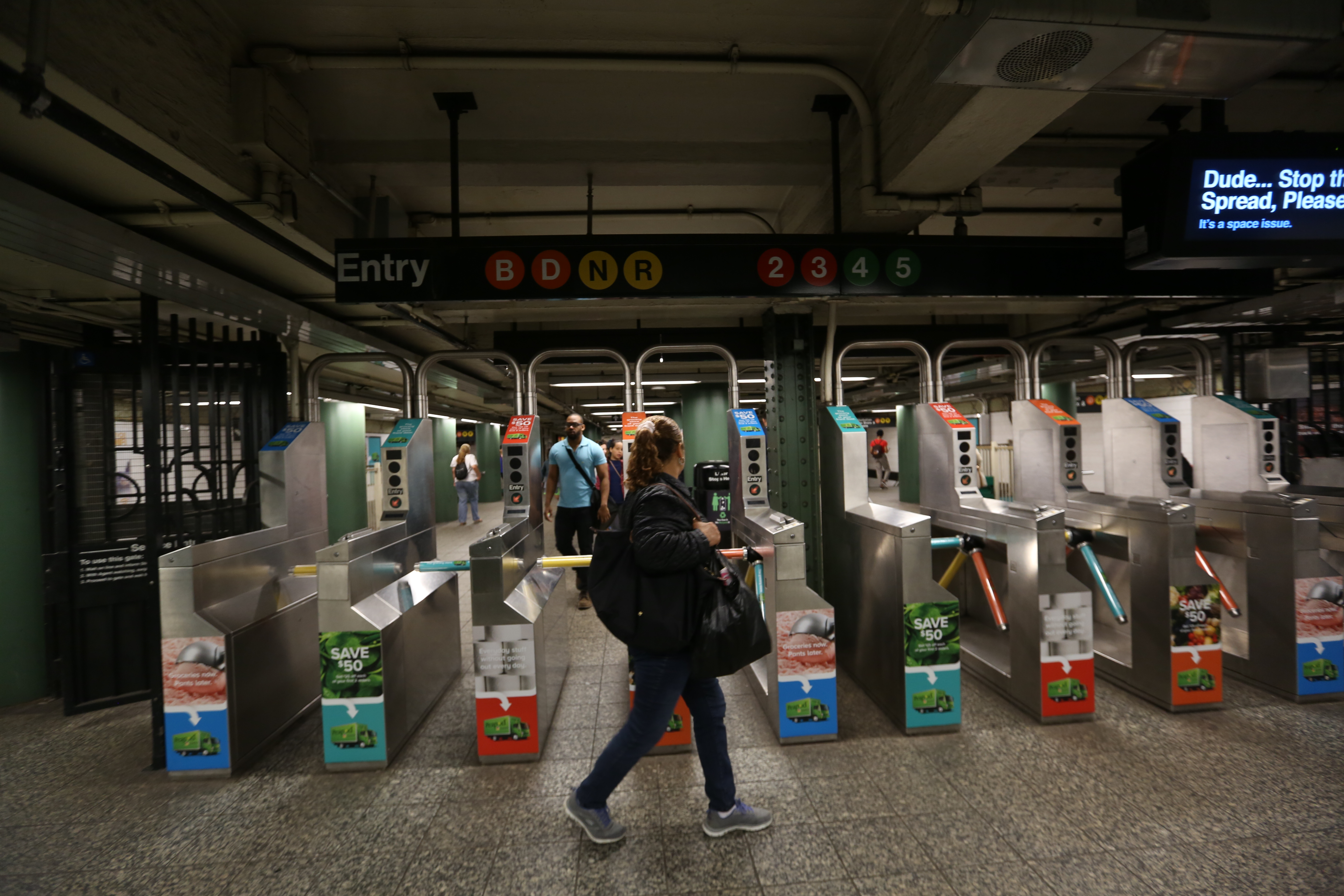 Ricardo Garcia, fue encarcelado por 10 dias en Rikers por ayudar a otro pasajero a no pagar el pasaje del metro.