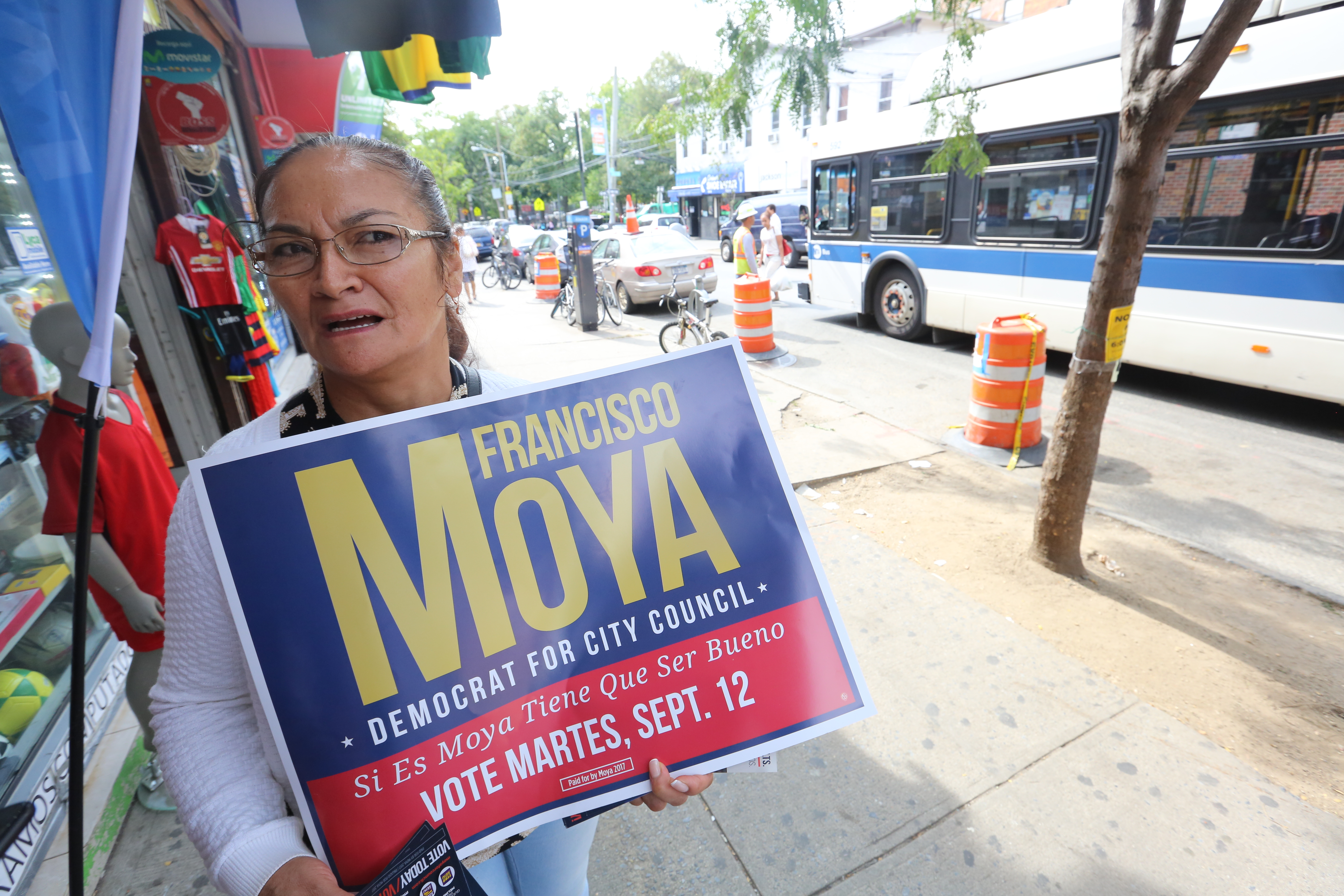 Marta Aguilar. Contienda politica del Districto 21 en Queens donde los candidatos para el concejo se miden hoy en las elecciones primarias.