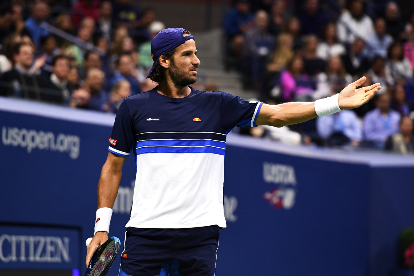 Feliciano López en un momento del partido contra Roger Federer.