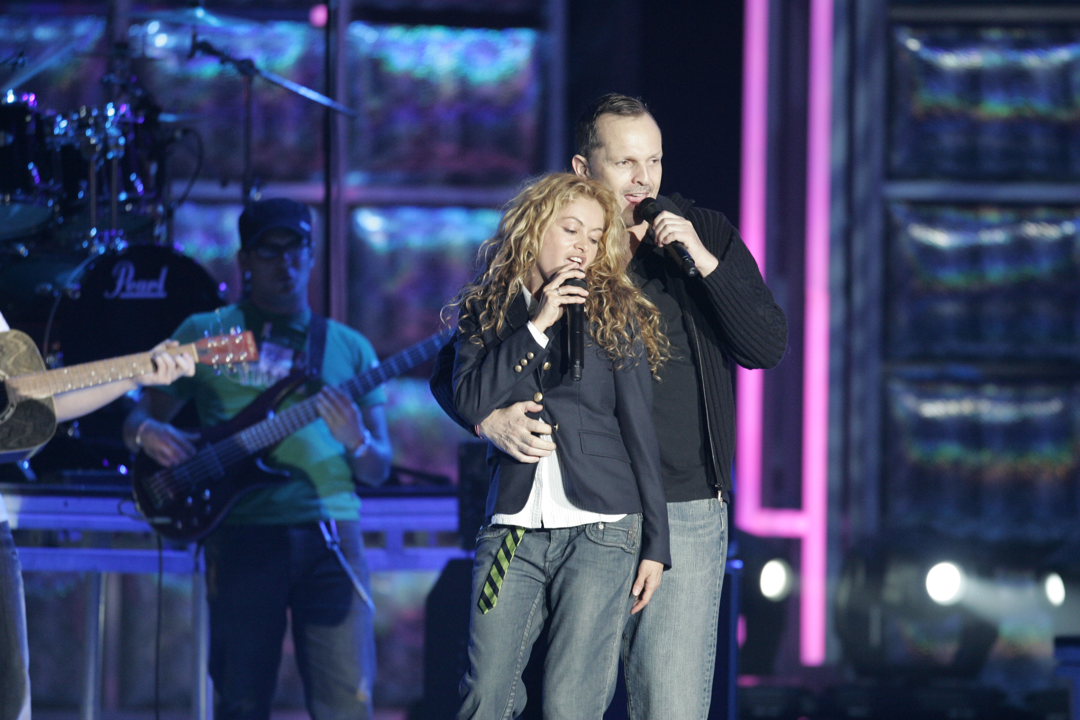 Paulina Rubio y Miguel Bose.