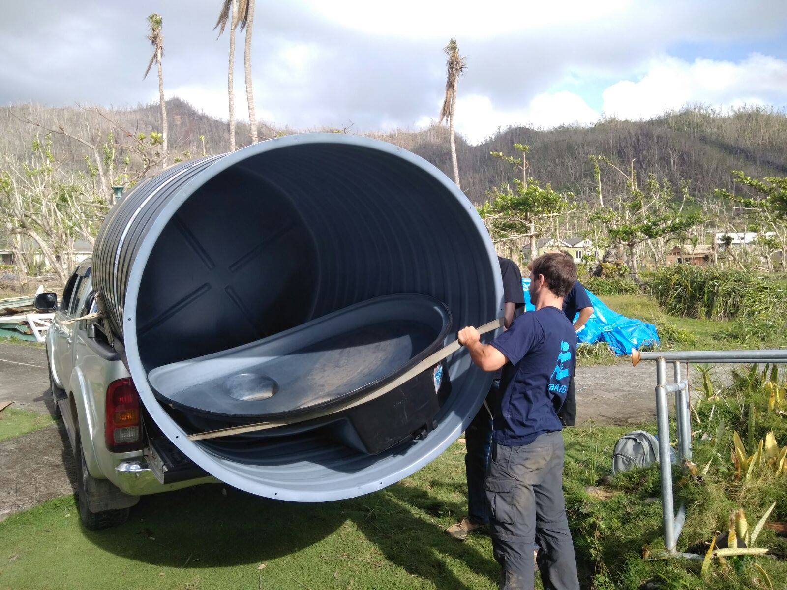 anques de agua instalado en PR por IsraAID tras huracán María.