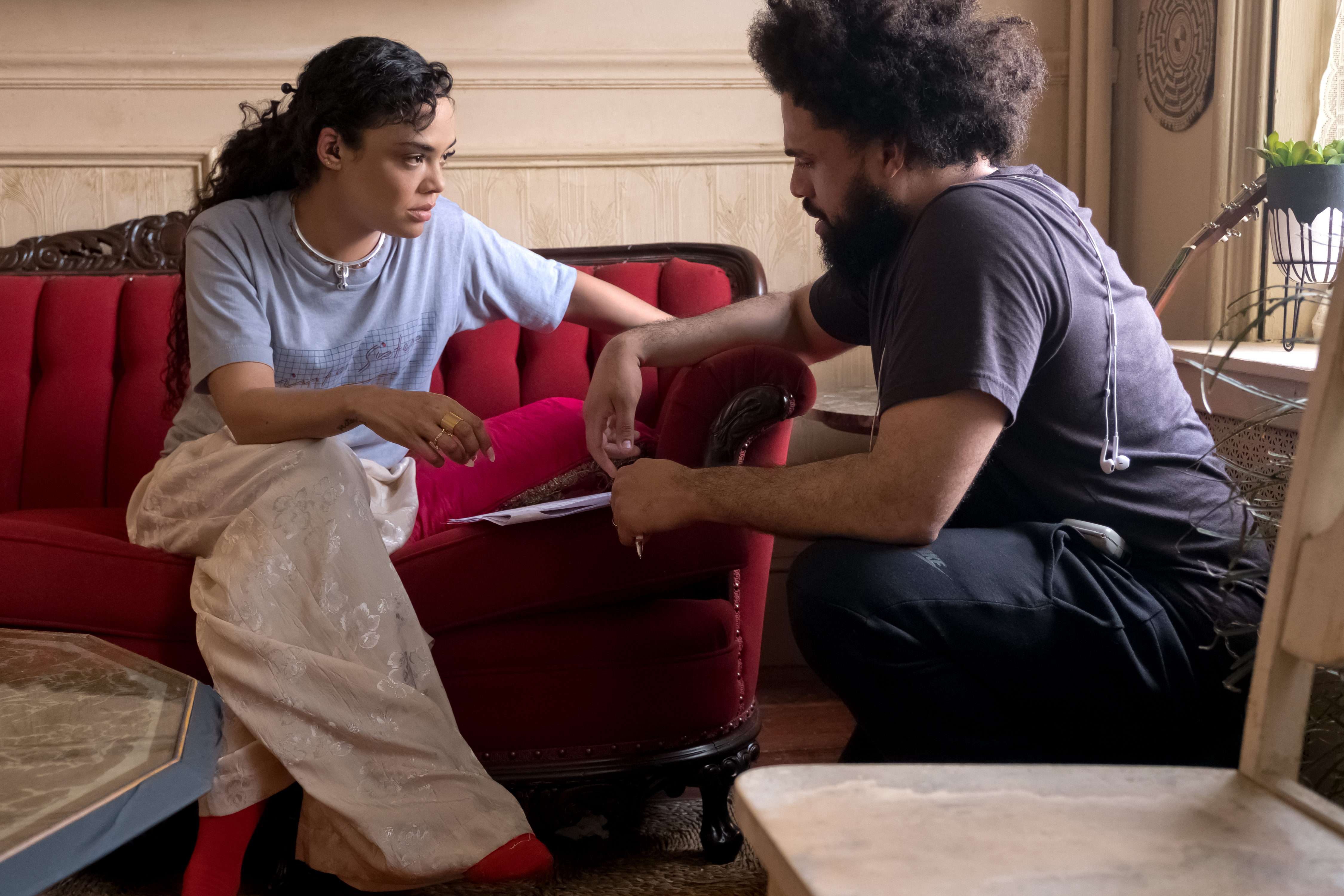 Thompson y el director Steven Caple Jr. en el set de Creed II. / Foto: MGM