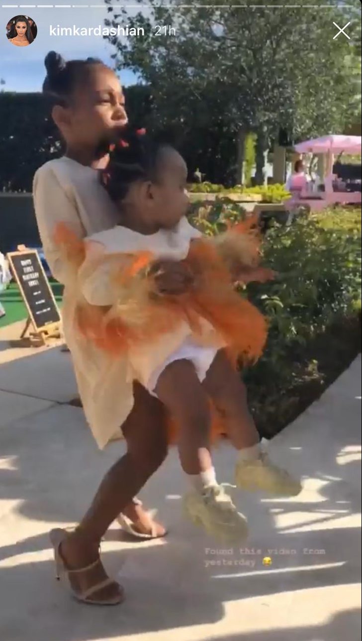 North West, captura de Vídeo de Kim Kardashian. 