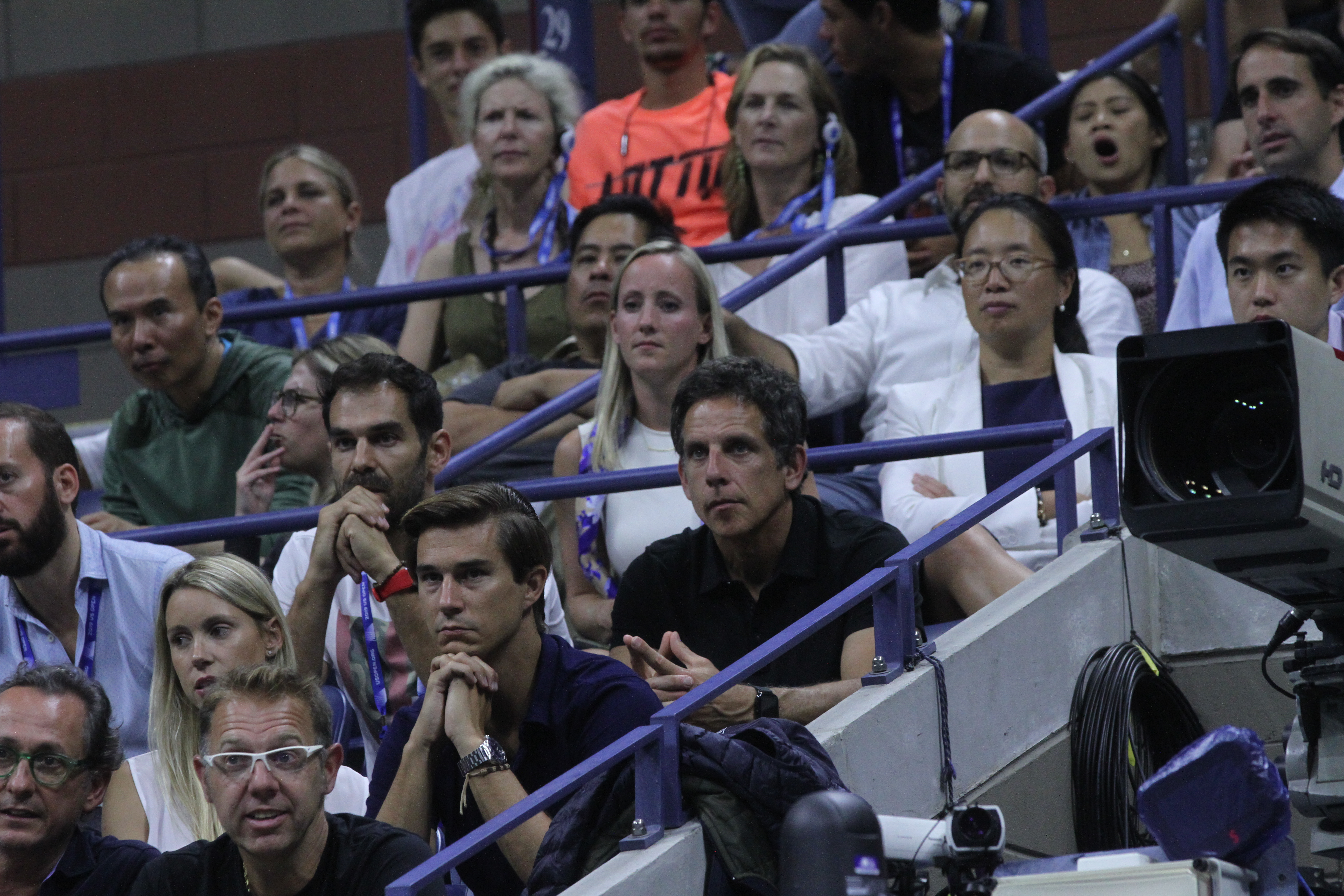 Ben Stiller, de azul. A su izq., José Calderón. / Foto: Mariela Lombard, El Diario NY