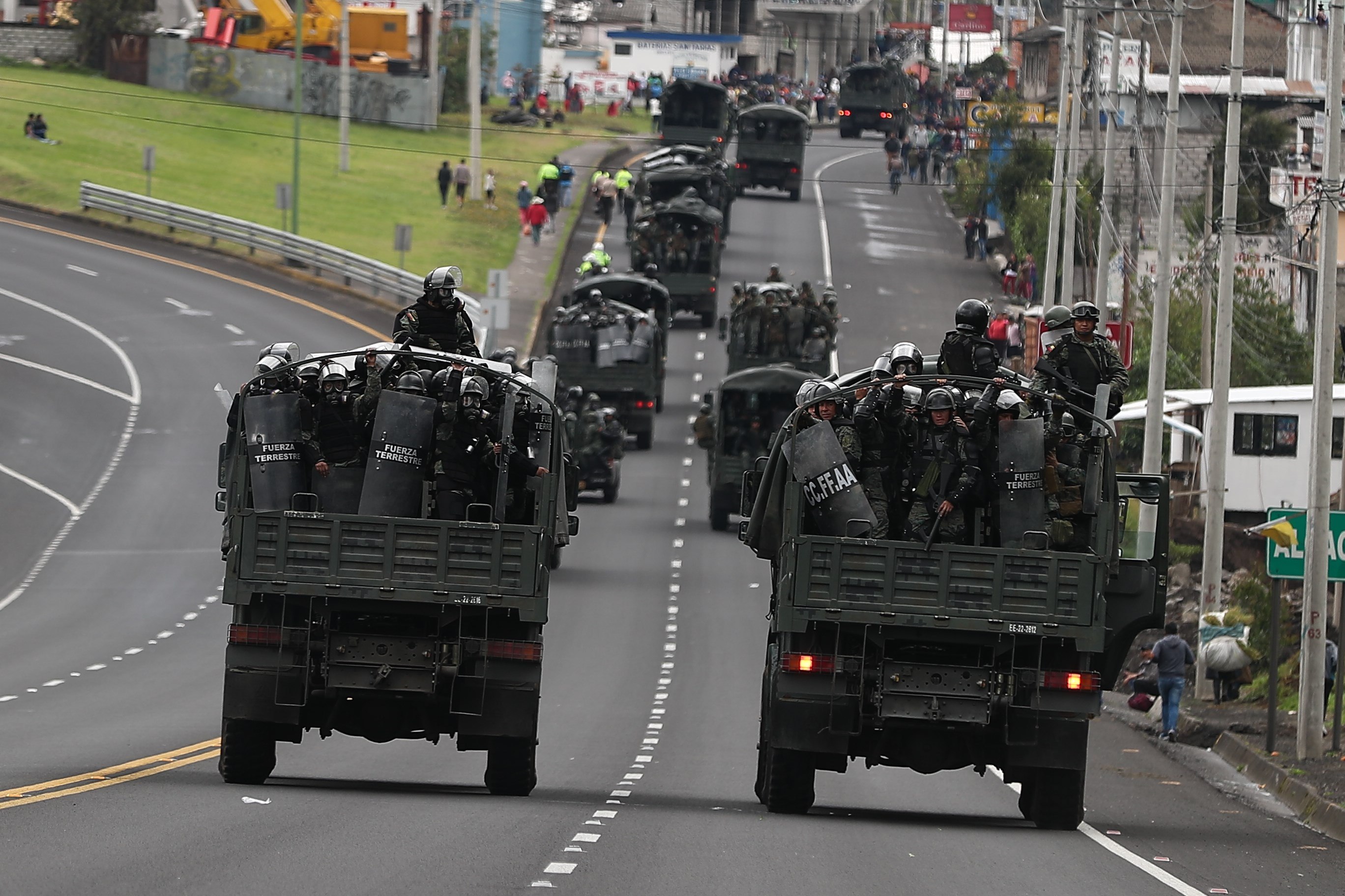 El Gobierno desplegó las fuerzas militares.