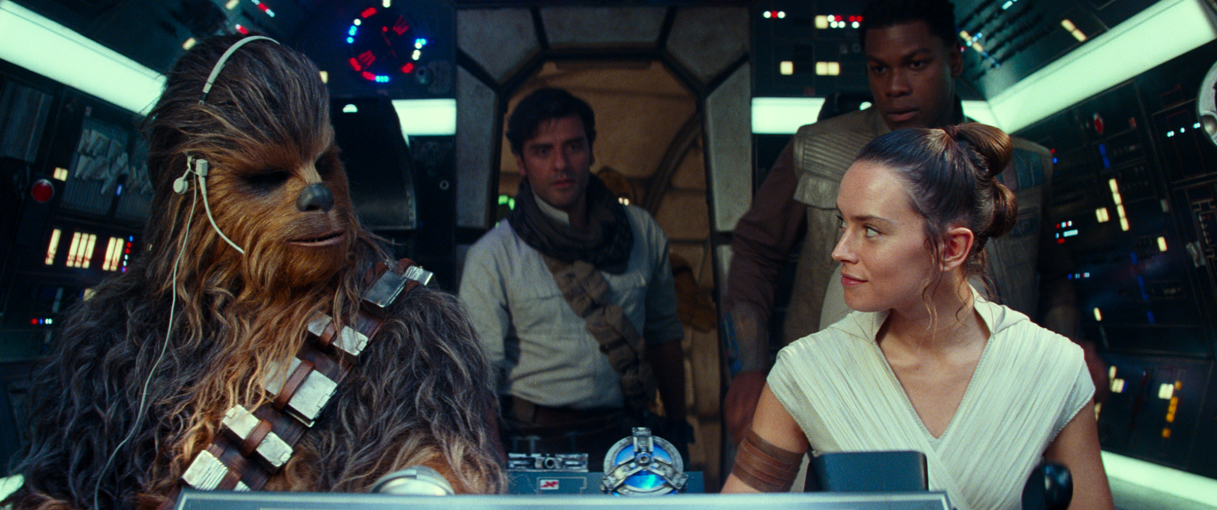 Joonas Suotamo como Chewbacca, Oscar Isaac como Poe Dameron, Daisy Ridley como Rey y John Boyega como Finn en STAR WARS:  THE RISE OF SKYWALKER. / Foto: Lucasfilm