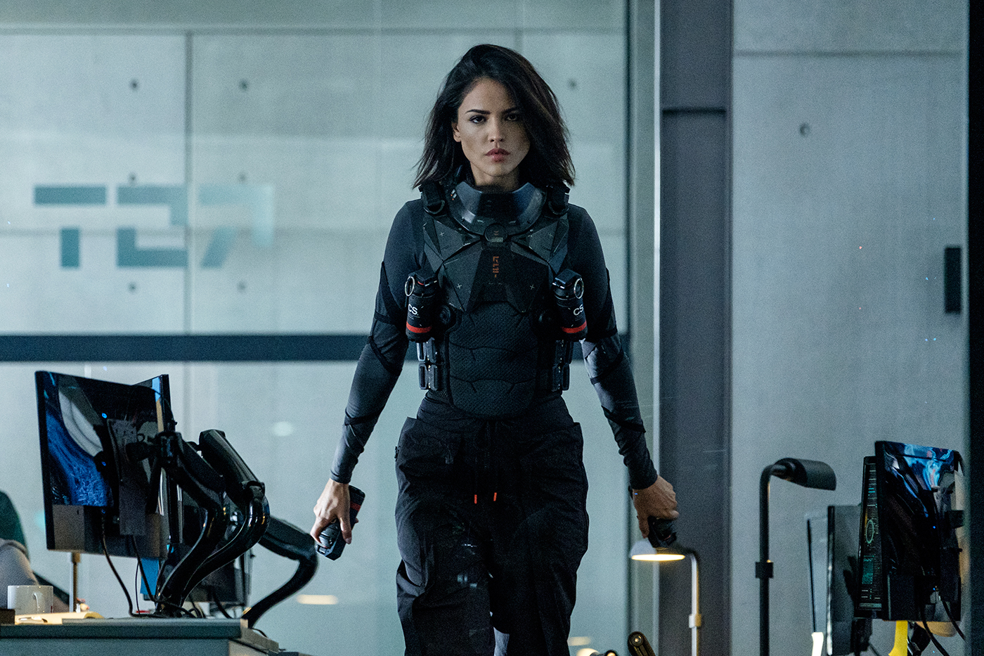 Eiza González como KT en "Bloodshot". / Foto: Columbia Pictures