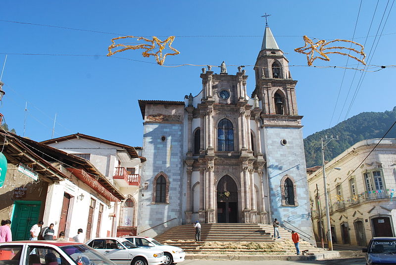 Angangueo, se encuentra en el estado de Michoacán, es un pueblo de origen minero.