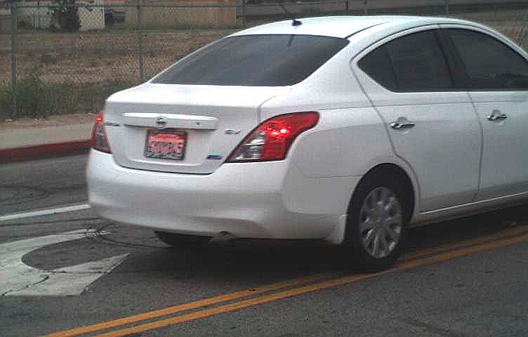 Auto de mujer atacada.