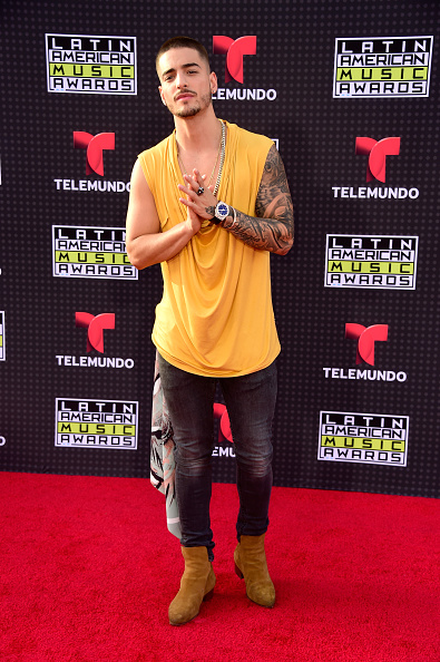 A pesar de su atuendo, Maluma fue uno de los más solicitados de la noche.