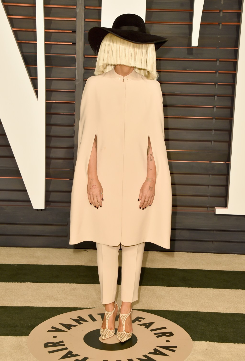 Sia. 2015.