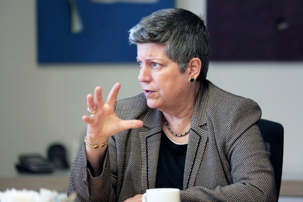 Janet Napolitano, presidenta del sistema de UC. (Ciro Cesar/La Opinion).