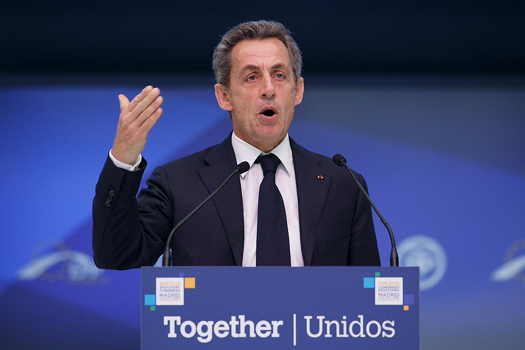 El expresidente francés Nicolas Sarkozy, líder del partido Los Republicanos, dijo que no hará "alianzas tácticas" para bloquear al FN. 