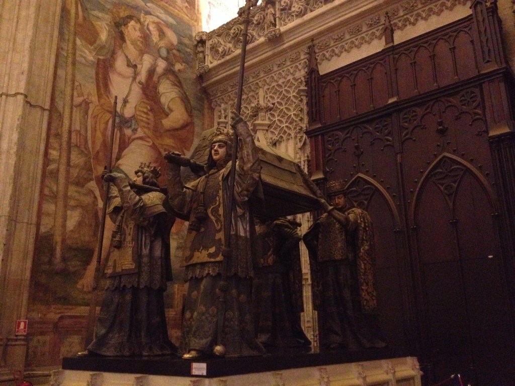 La tumba de Cristobal Colón dentro de la Catedral de Sevilla. /FRANCISCO CASTRO