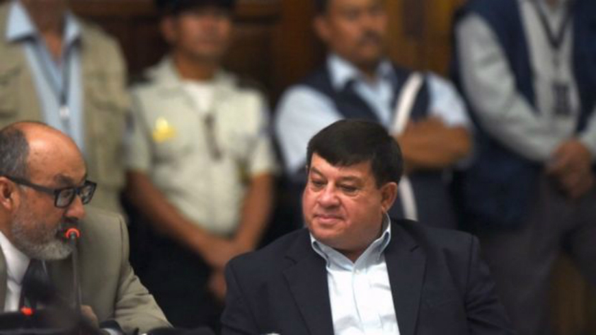 El exoficial Francisco Reyes Girón está acusado de mantener a 15 mujeres indígenas como esclavas sexuales.