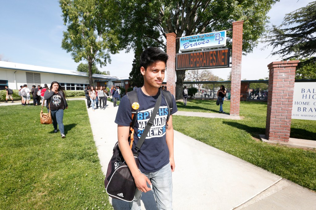 César Arévalo empezó su camino hacia el éxito académico desde temprana edad. (Foto: Aurelia Ventura/La Opinion)