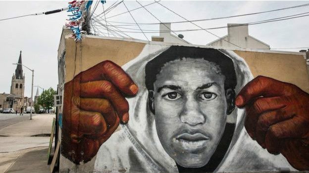 Baltimore, en el estado de Maryland, EE.UU., recuerda a Trayvon Martin con este mural. Foto: Getty