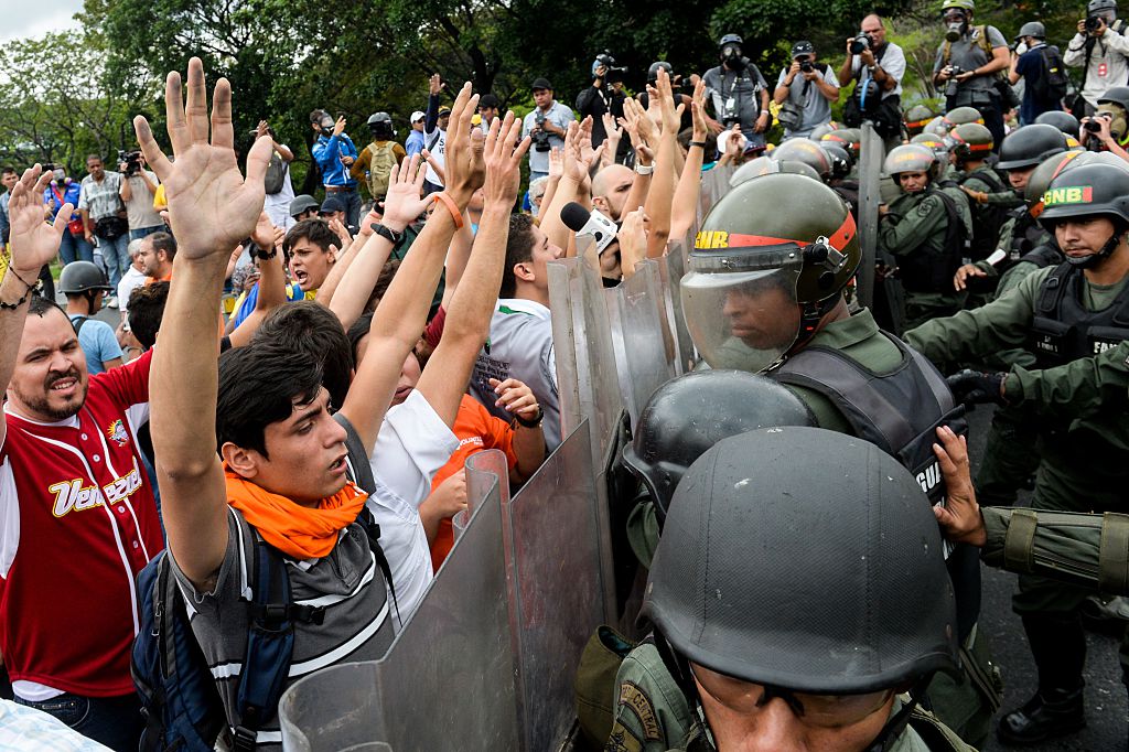 El gobierno dice que la oposición no tenía permiso para marchar en el centro de la capital. Foto: Getty