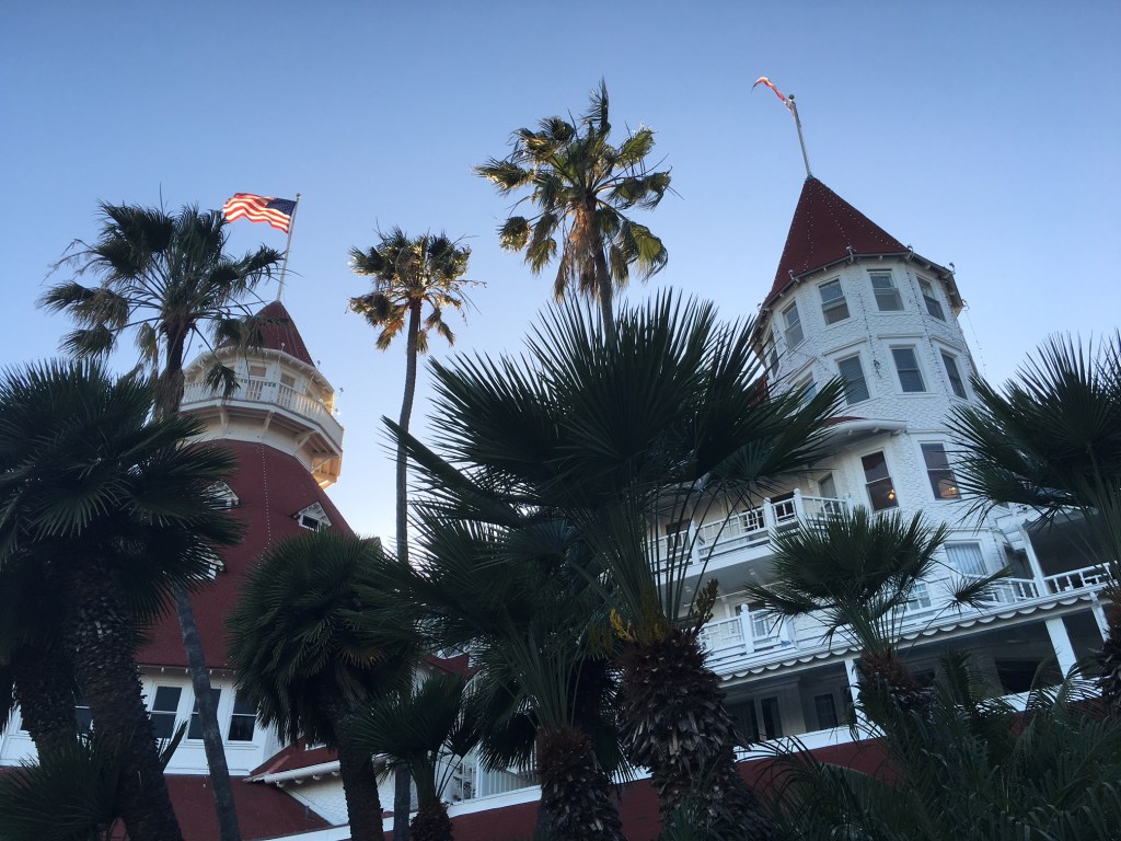 El histórico Hotel Coronado: una visita indispensable.
