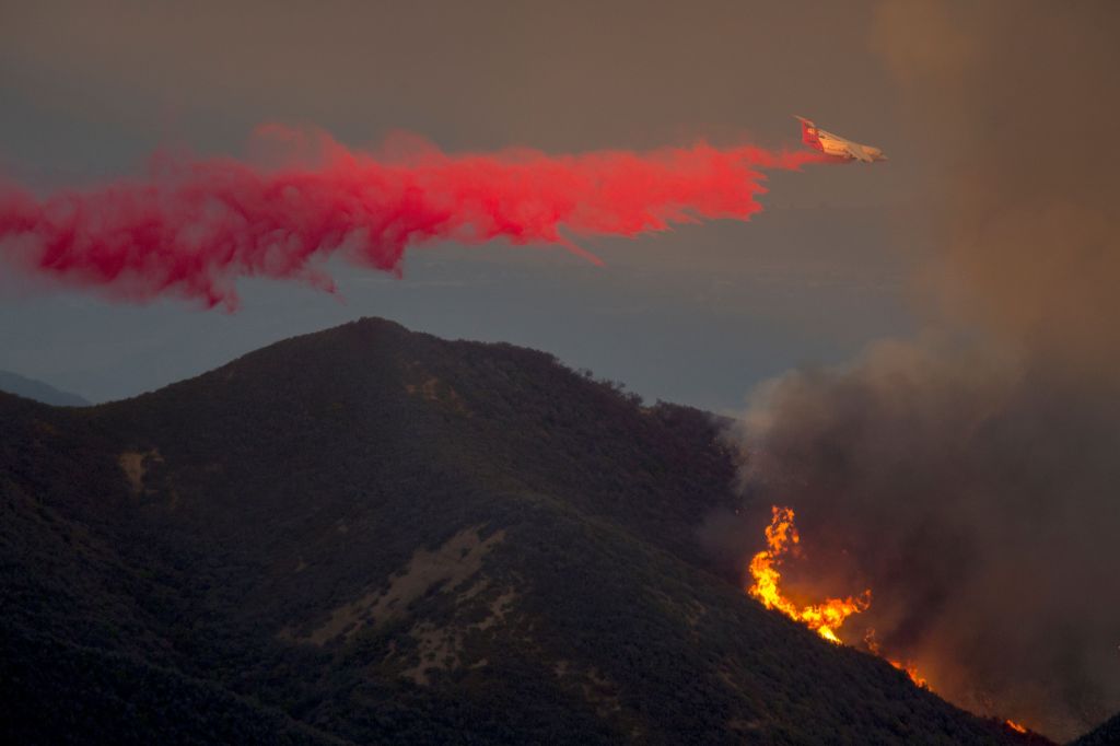 El incendio en Santa Barbara es el más grande en esta región turística desde el 2009.
