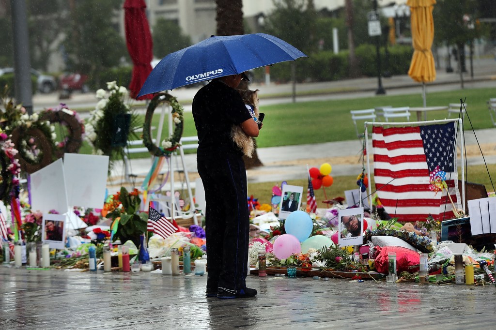 Orlando sigue de luto tras la tragedia donde murieron 49 personas, la mayoría de origen hispano. 