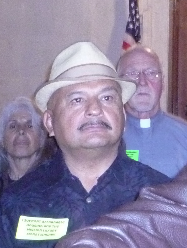 Roberto Hernández, activista de la organización Nuestra Misión, No a los Desalojos.
