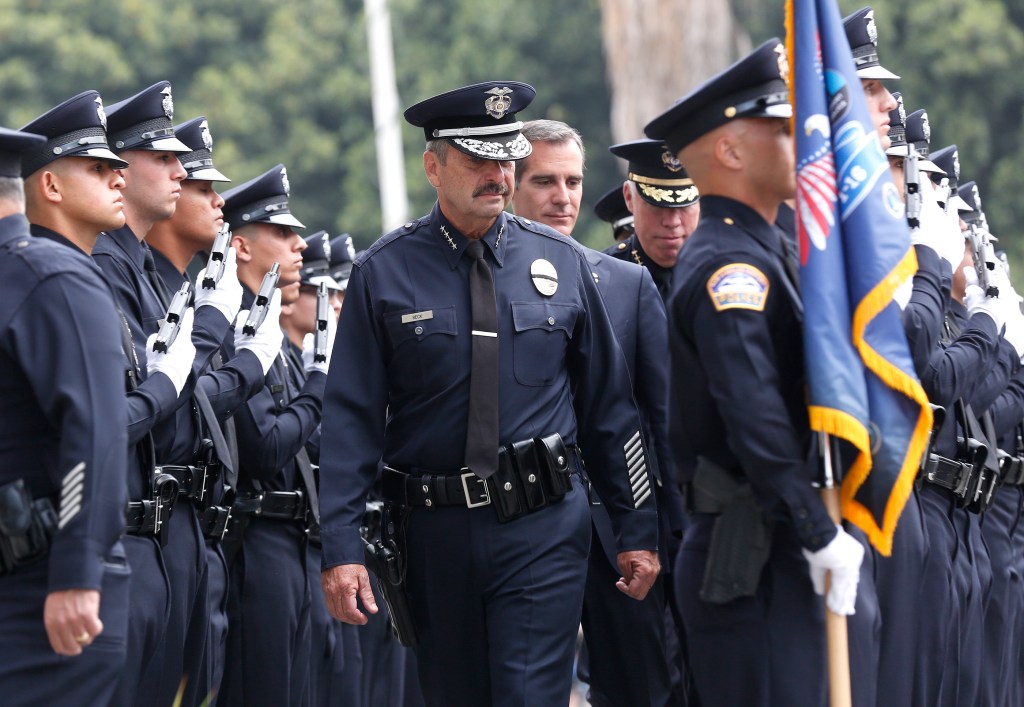 07/08/16/LOS ANGELES/LAPD Chief Charlie Beck conducts inspection of recruits as the Los Angeles Police Department holds a graduation ceremony for 37 officers led by LAPD Chief Charlie Beck and Mayor Eric Garcetti at LAPD Administration Building Plaza. (Photo Aurelia Ventura/ La Opinion)