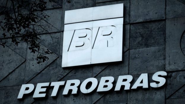 Oficinas de PetrobrasImage copyrightGETTY IMAGES Image caption El escándalo de corrupción involucra a Petrobras, una de las mayores empresas de América Latina.
