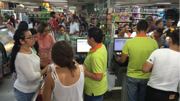 Los venezolanos aprovecharon para comprar productos que en Venezuela ya no encuentran como arroz o azúcar.