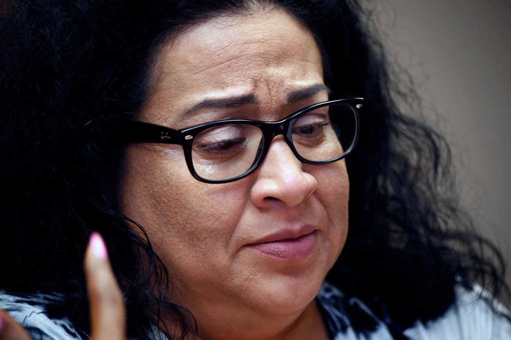 08/01/16/LOS ANGELES/ An emotional Tawnya Nevarez with her attorney Areva Martin expresses her outrage and disappointment afterÊher 16-year-old son, who was subdued with pepper spray and a Taser duringÊa physical confrontation with a Burbank police officer during a traffic stop in Burbank. (Photo Aurelia Ventura/ La Opinion)