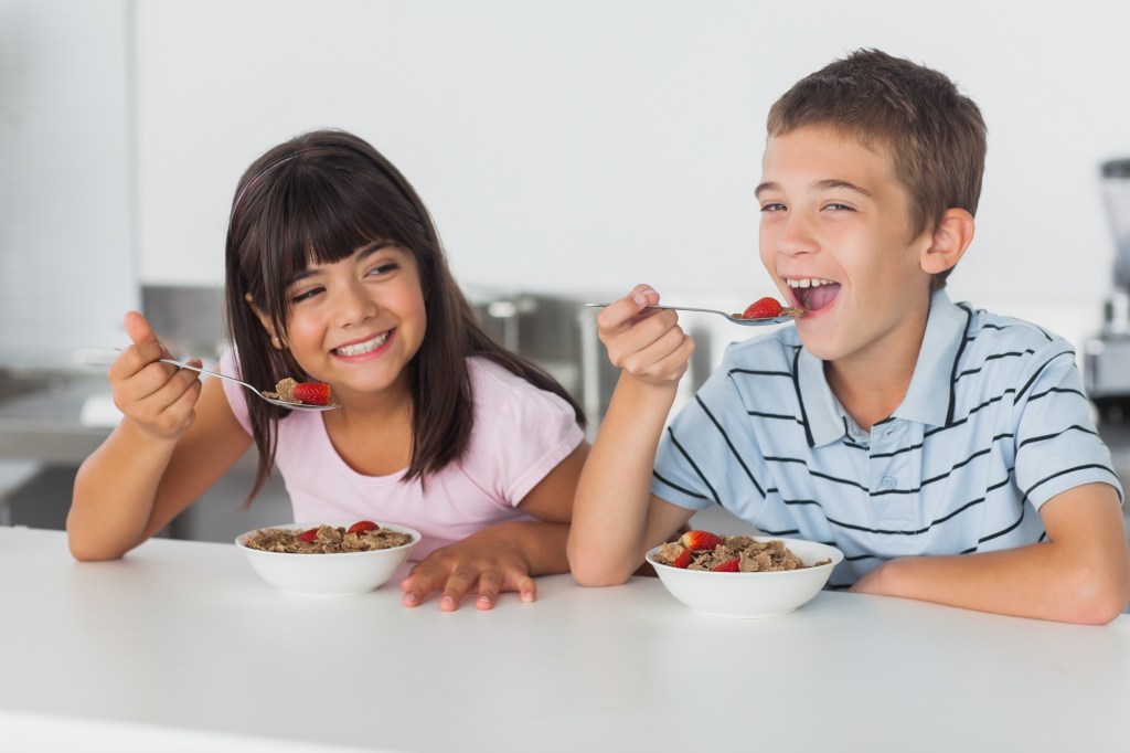 El buen desayuno es clave en el desarrollo físico y académico del menor en edad escolar.