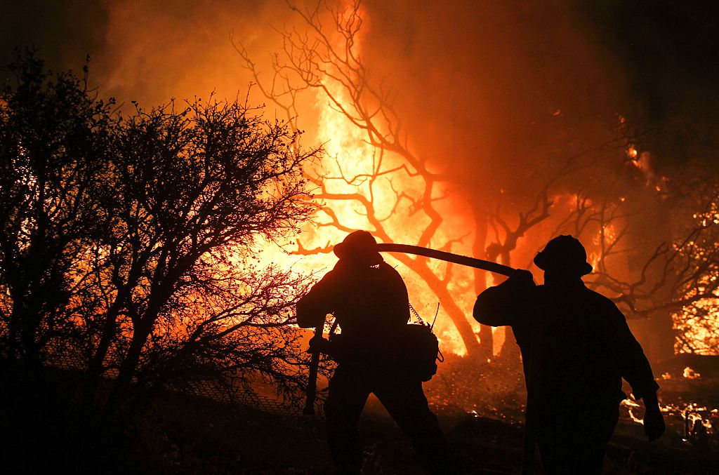 El incendio Blue Cut se recrudeció debido al gran número de matojos secos (Foto: RINGO CHIU/AFP/Getty Images)