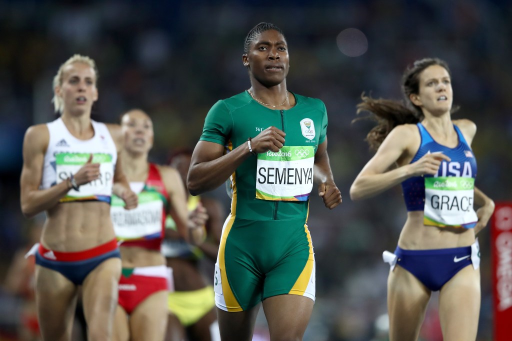 La sudafricana Caster Semenya produce tres veces más testosterona de lo normal.