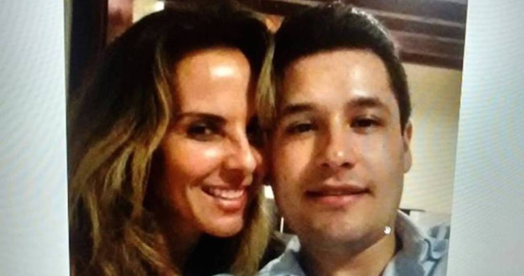 En la imagen, la actriz mexicana Kate del Castillo aparece fotografiada junto Alfredo Guzmán, hijo de "El Chapo". Foto: Especial.