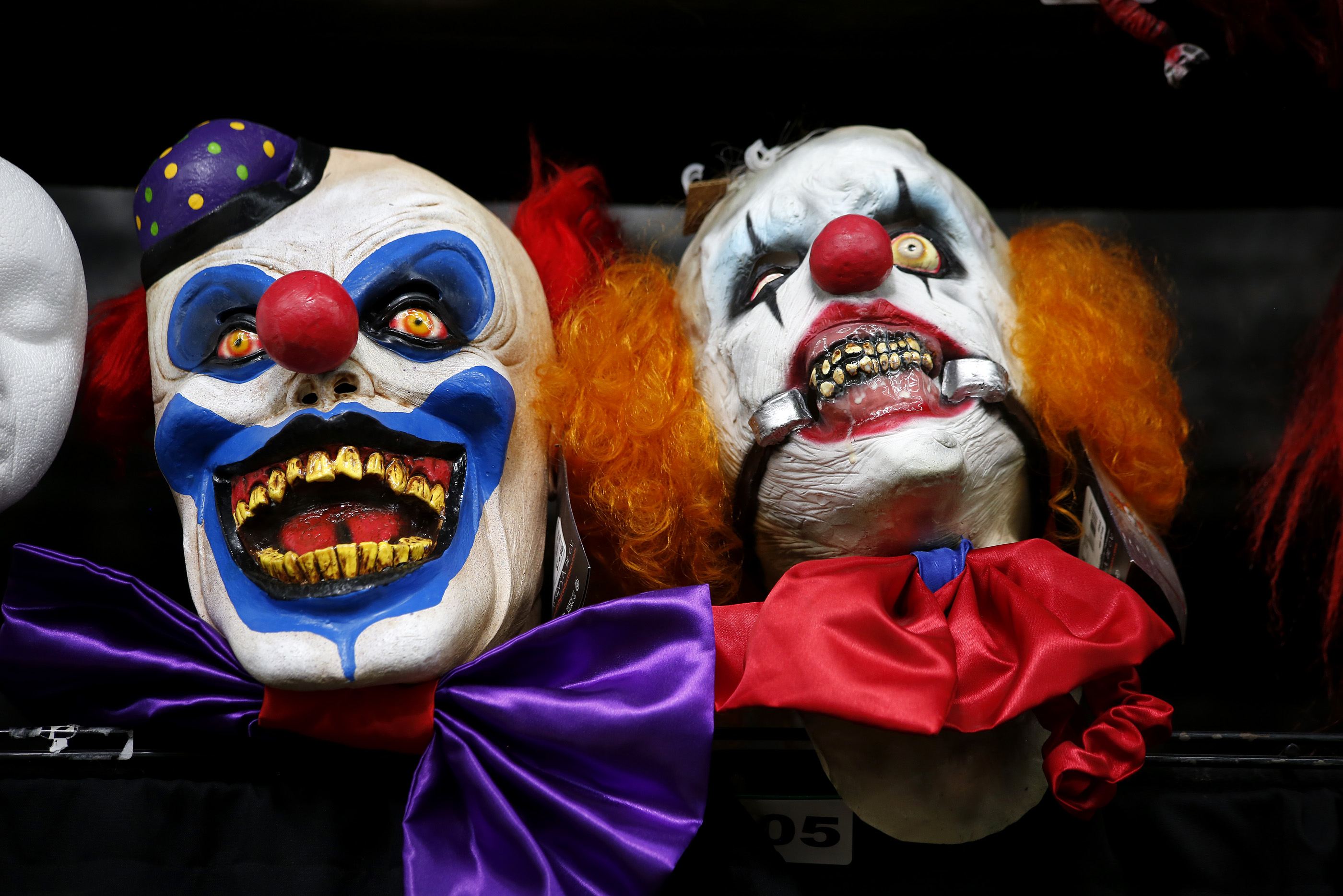 10/26/16 /LOS ANGELES/Halloween masks and decorations are seen for sale at the Halloween Club store in Montebello. (Photo Aurelia Ventura/ La Opinion)