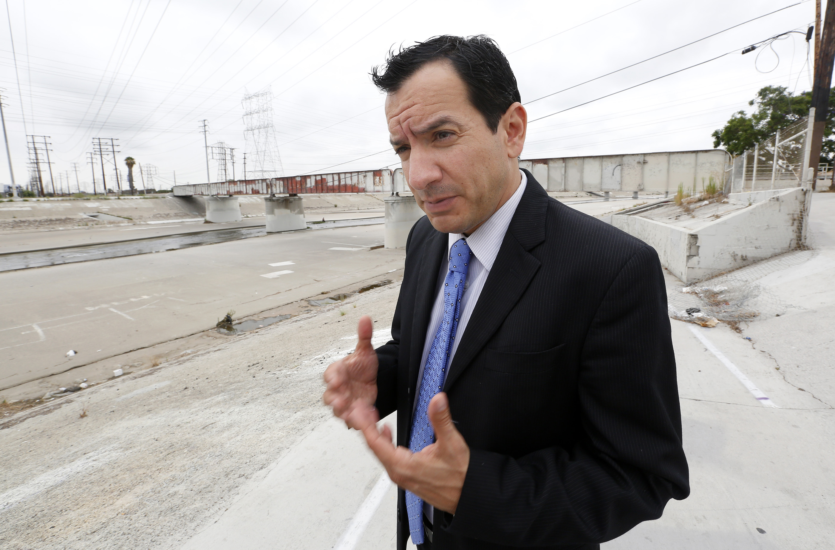 El asambleísta demócrata de Lakewood, Anthony Rendón, se ha propuesto revitalizar el otro río Los Ángeles, al que pocos prestan atención porque atraviesa por las ciudades más densamente pobladas por hispanos, Maywood, Lynwood, Bell, Cudahy, Paramount, South Gate y la parte norte de Long Beach