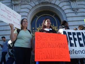 Miles de indocumentados detenidos o en proceso de deportación carecen de representación legal, pero en San Francisco se ha planteado un presupuesto para contratar abogados que asistan a inmigrantes.