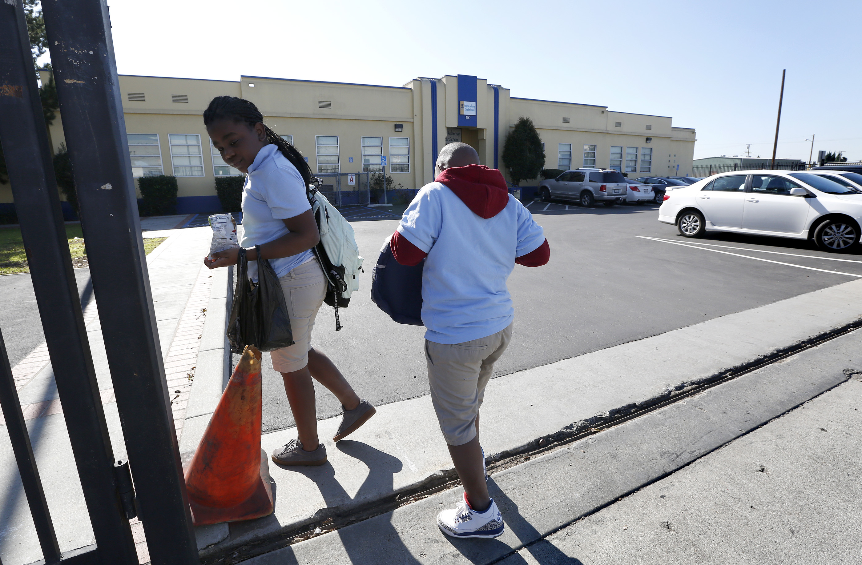 01/25/17/ LOS ANGELES/ Celerity Achernar Charter School in Compton. Federal agents raided the offices of Celerity Educational Group, a Los Angeles based organization that runs a network of charter schools both in Southern California and Louisiana. (Photo Aurelia Ventura/ La Opinion)