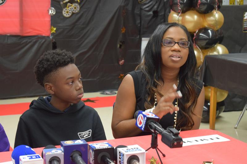 Alex Hibbert y Jaden Piner,