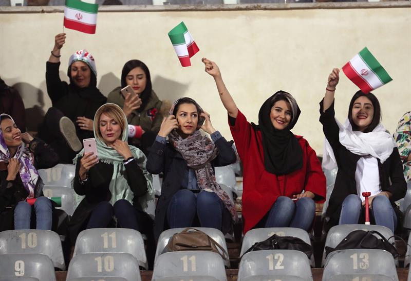 Las mujeres fueron ubicadas en una tribuna separadas de los hombres