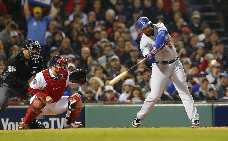 Matt Kemp dio el primer bombazo de la Serie Mundial 2018.