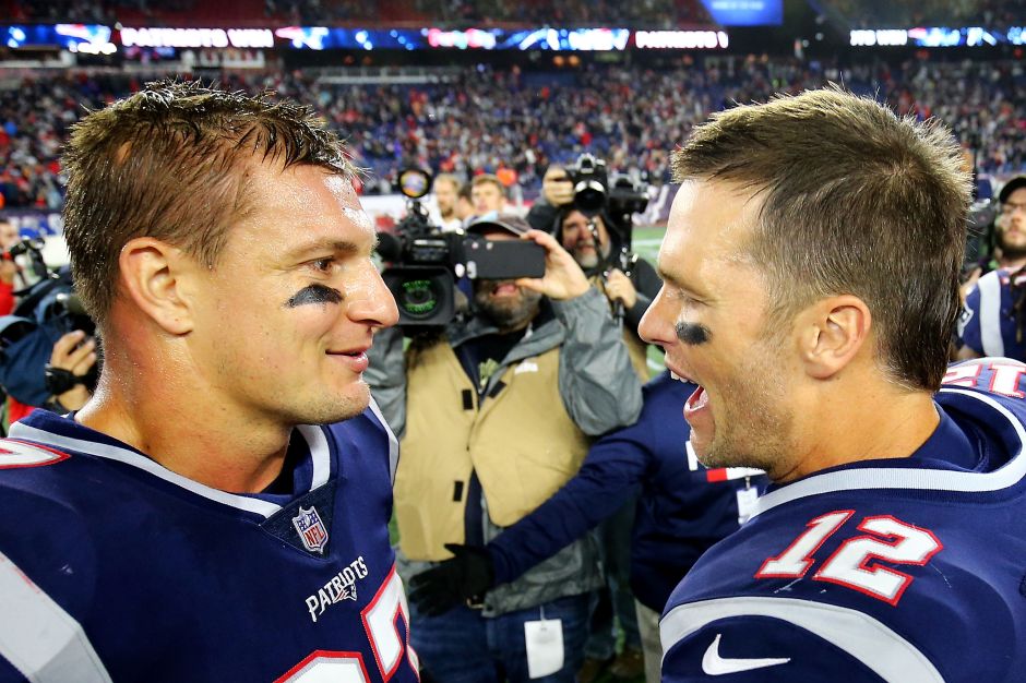 Tom Brady (der.) y Rob Gronkowski, las dos mayores estrellas de los Patriots.